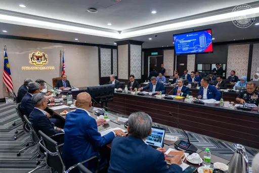 Krisis bekalan global: Anwar arah tindakan segera kurangkan tekanan kos pengilang