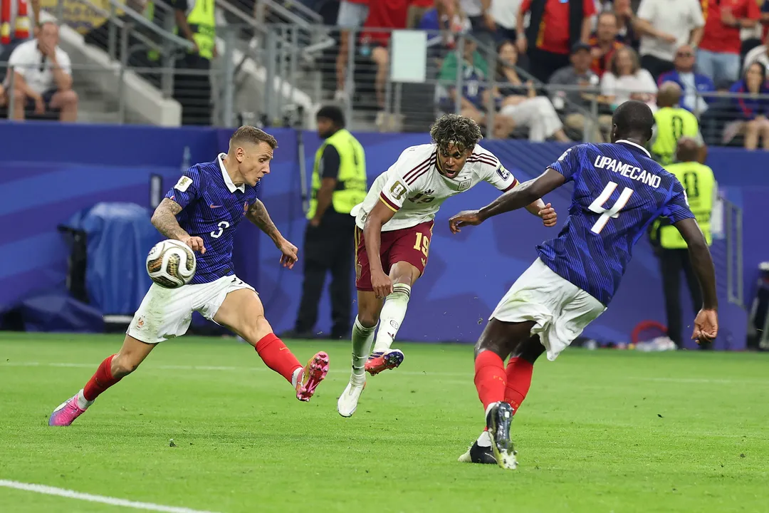 "الماتادور" الإسباني يهزم "الديك" الفرنسي ويتأهل لنهائي مونديال 2026