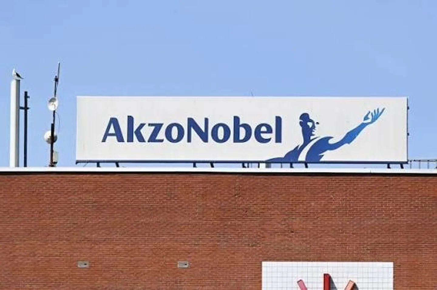 De Russische divisies van AkzoNobel zijn door Poetin onder curatele geplaatst