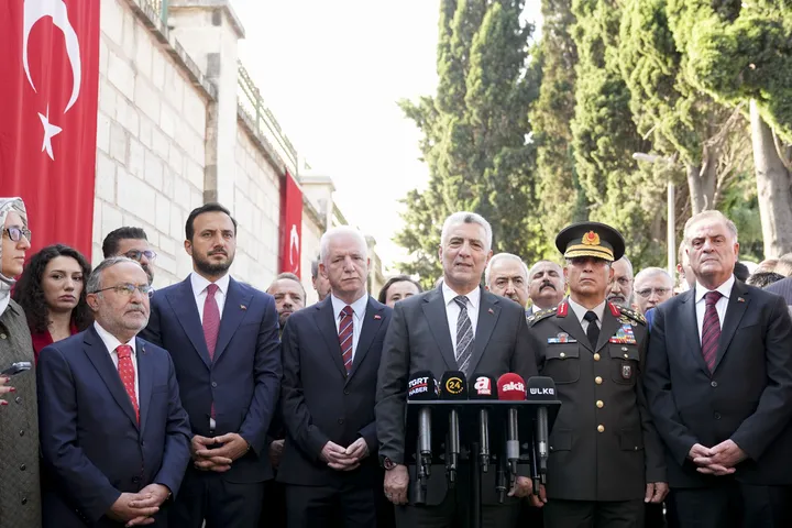 Turkish officials honour July 15 martyrs on 10th anniversary of defeated coup attempt