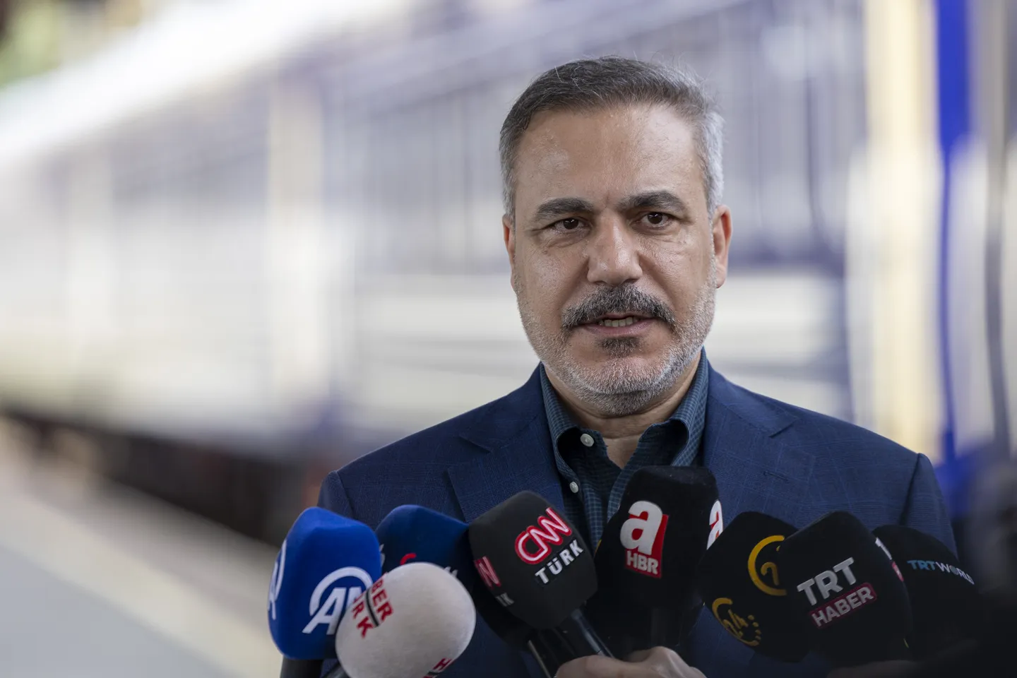 فيدان يزور أوكرانيا لبحث تعزيز الشراكة وجهود السلام مع روسيا