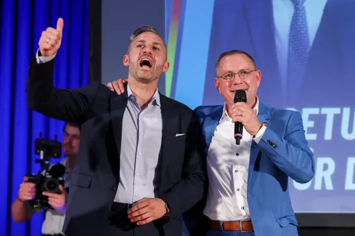 Singen von DDR-Hymne bei AfD-Termin mit Siegmund und Chrupalla sorgt für Kritik