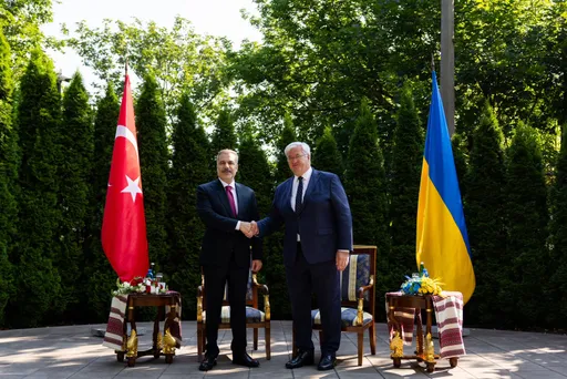 Russie-Ukraine: Le ministre turc des Affaires étrangères appelle à la poursuite des pourparlers d'Istanbul