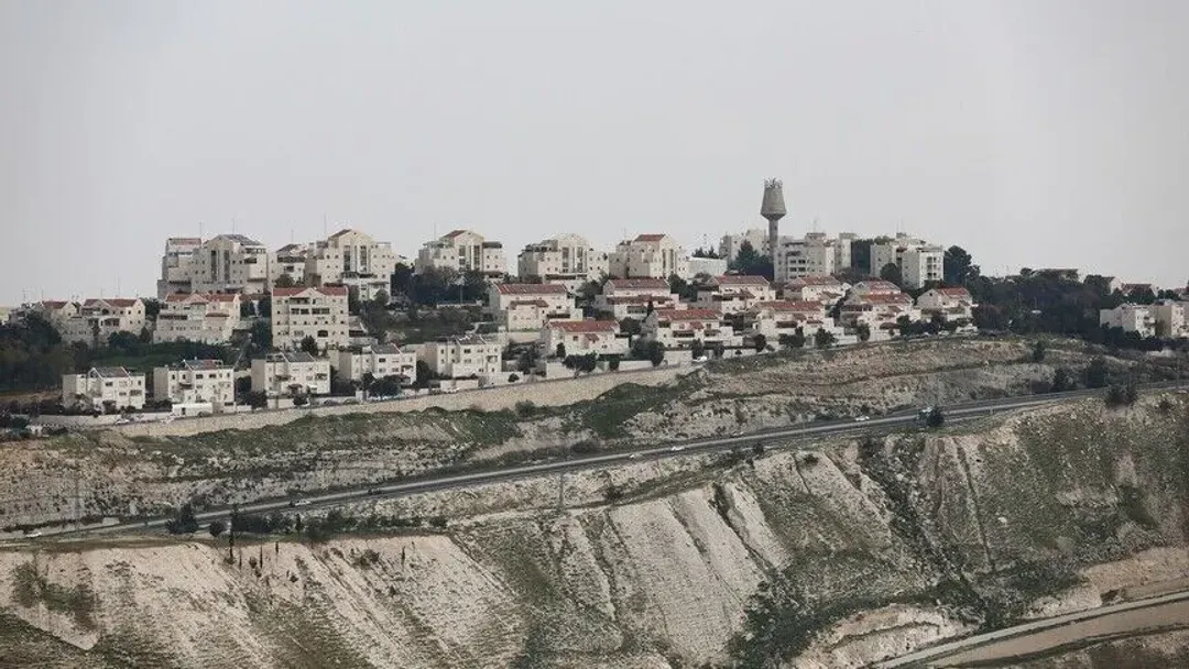 Izraeli miraton 334 milionë dollarë për rrugët që lidhin vendbanimet ilegale në Bregun Perëndimor