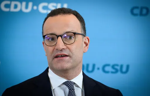 Kritik an Spahn wegen Leihmutterschaft im Ausland