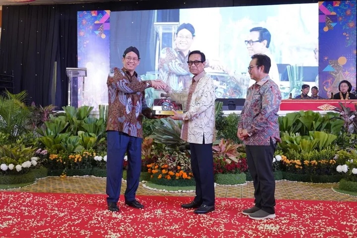Menkeu resmikan Pasar Rakyat UMi 2026, salurkan Rp65 triliun bagi UMKM