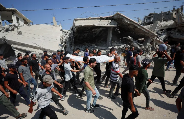 3 شهداء جراء قصف إسرائيلي شرق غزة وجيش الاحتلال يوسّع مناطق سيطرته في دير البلح