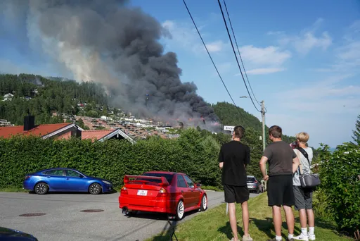 Veliki požar guta naselje u Norveškoj: Više od 100 domova uništeno, stotine evakuisane