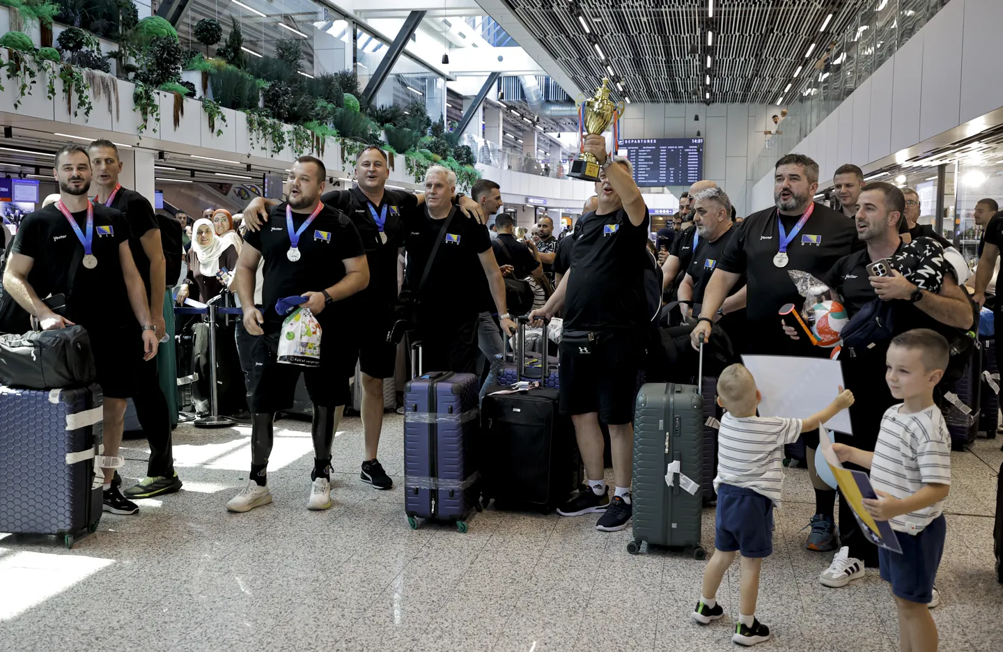Reprezentacija BiH u sjedećoj odbojci vratila se u Sarajevo nakon osvajanja srebra na SP-u