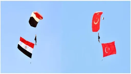 تركيا ومصر تختتمان تدريب "العقاب الذهبي" المشترك لتعزيز التعاون العسكري