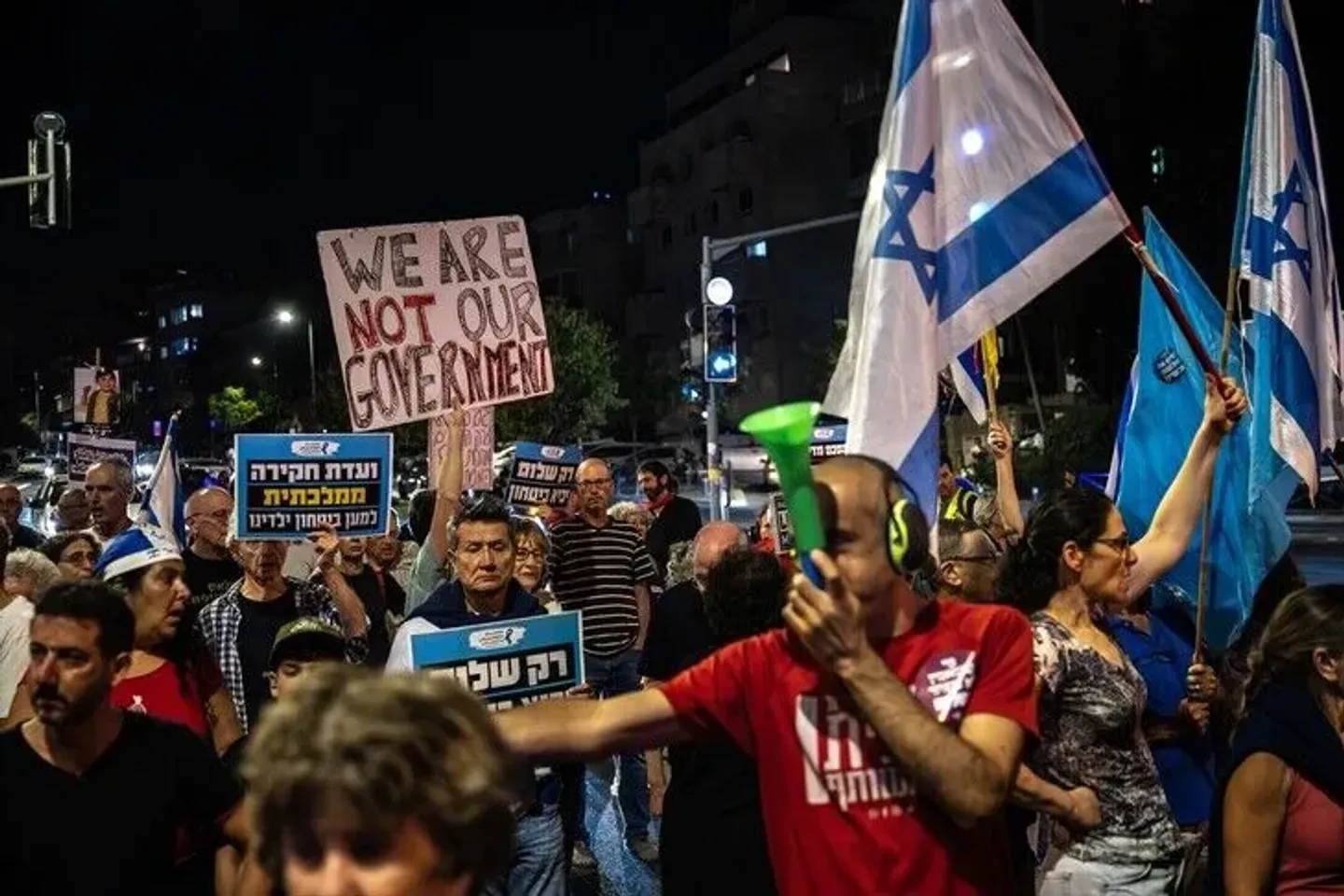 Aktivistët izraelitë mblidhen në Kuds për të protestuar kundër kryeministrit izraelit Netanyahu
