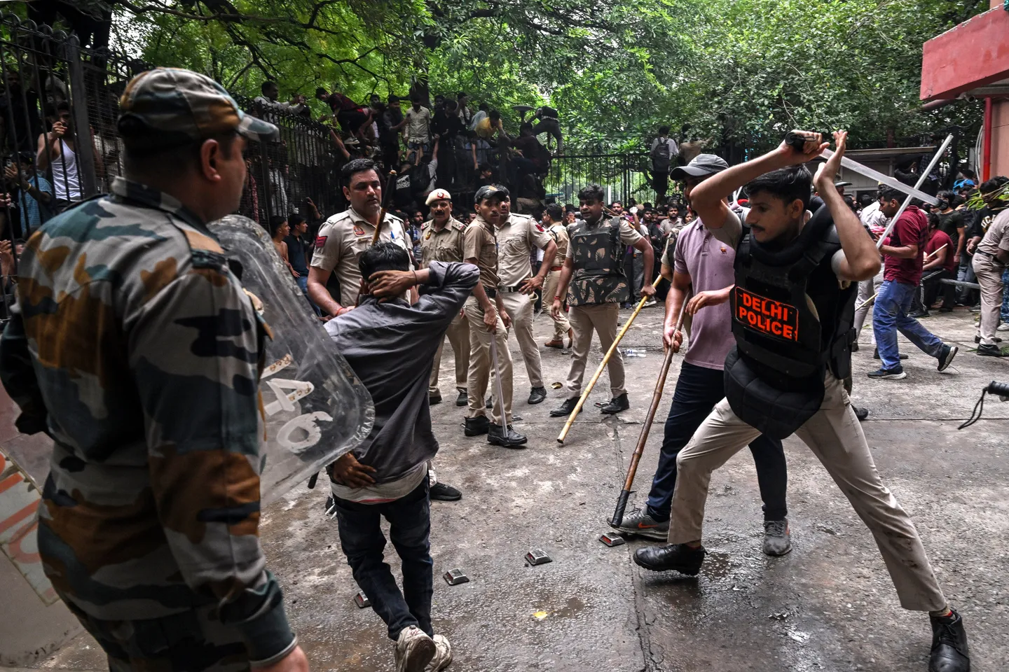 India's Modi faces biggest challenge as thousands of youngsters march despite police beatings
