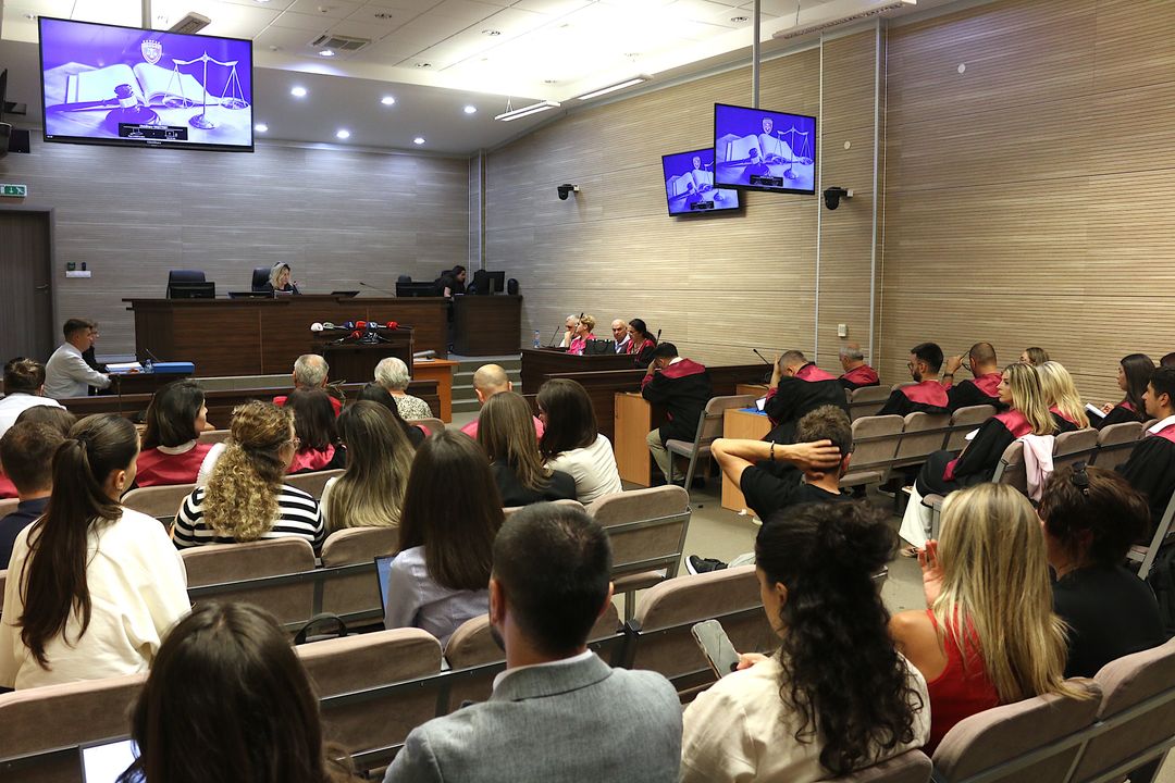 Kosovë  shtyhet seanca gjyqësore fillestare për Masakrën e Reçakut