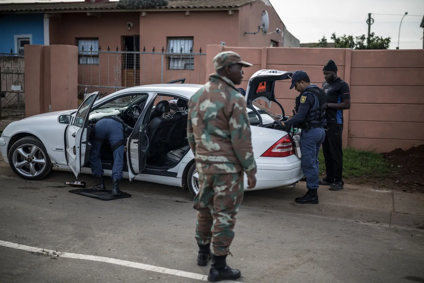 Afrique du Sud : le bilan de la fusillade dans un bar s’élève à 18 morts