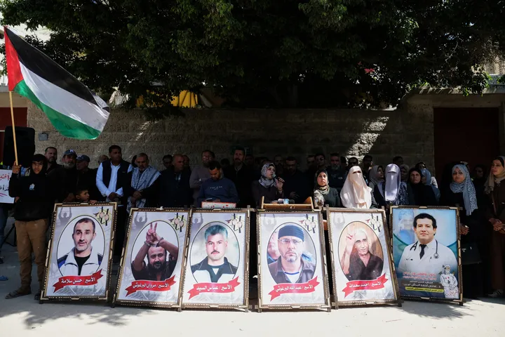 Israel systematically uses rubber bullets against abductees, Palestinian group says