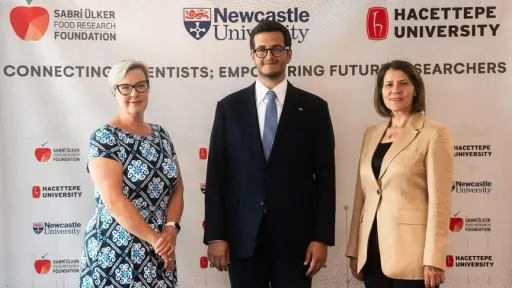 Universitete turke dhe britanike nisin partneritet kërkimor për shëndetin e fëmijëve