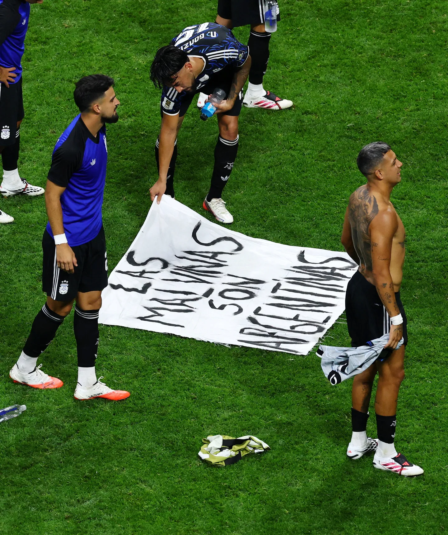 FIFA pokrenula istragu o tuči na terenu nakon finala između Španije i Argentine
