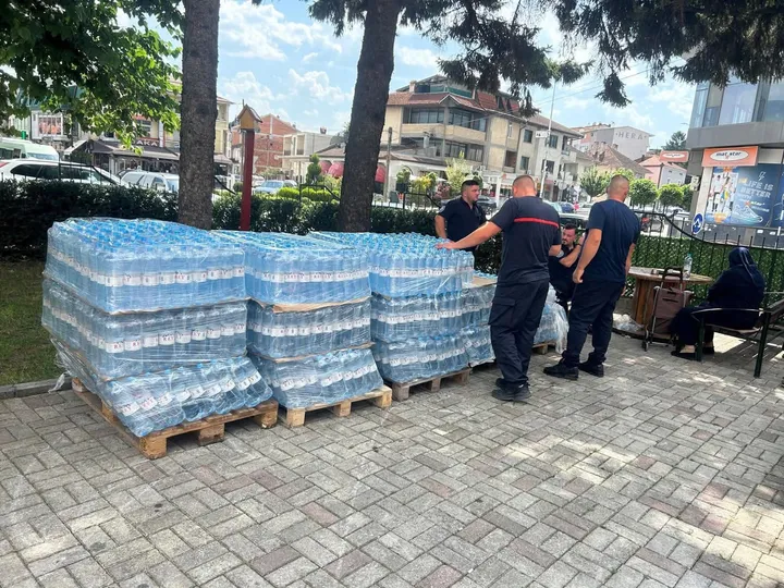 Qeveria e RMV-së shpalli gjendje krize 30-ditore në Gostivar për shkak të ndotjes së ujit