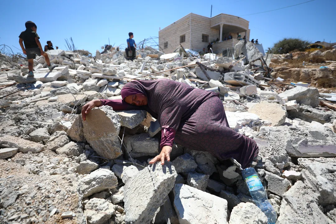 Palestinian woman loses unborn baby in illegal Israeli settlers' attack in occupied West Bank