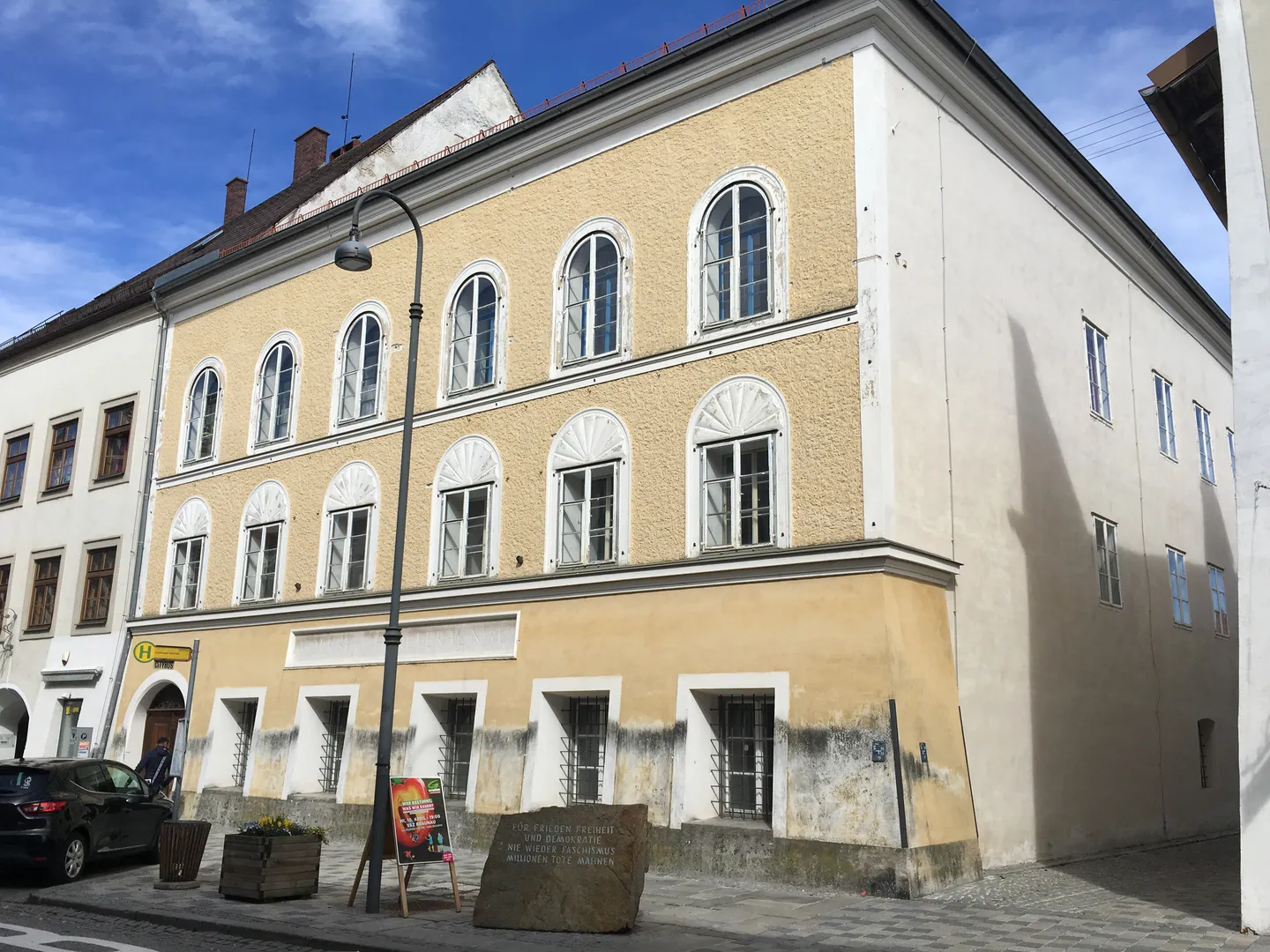 Hitlers Geburtshaus ist nun Polizeistation