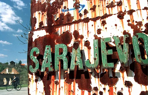 Para 33 vitesh mbi Sarajevë ranë rekord 3.777 predha