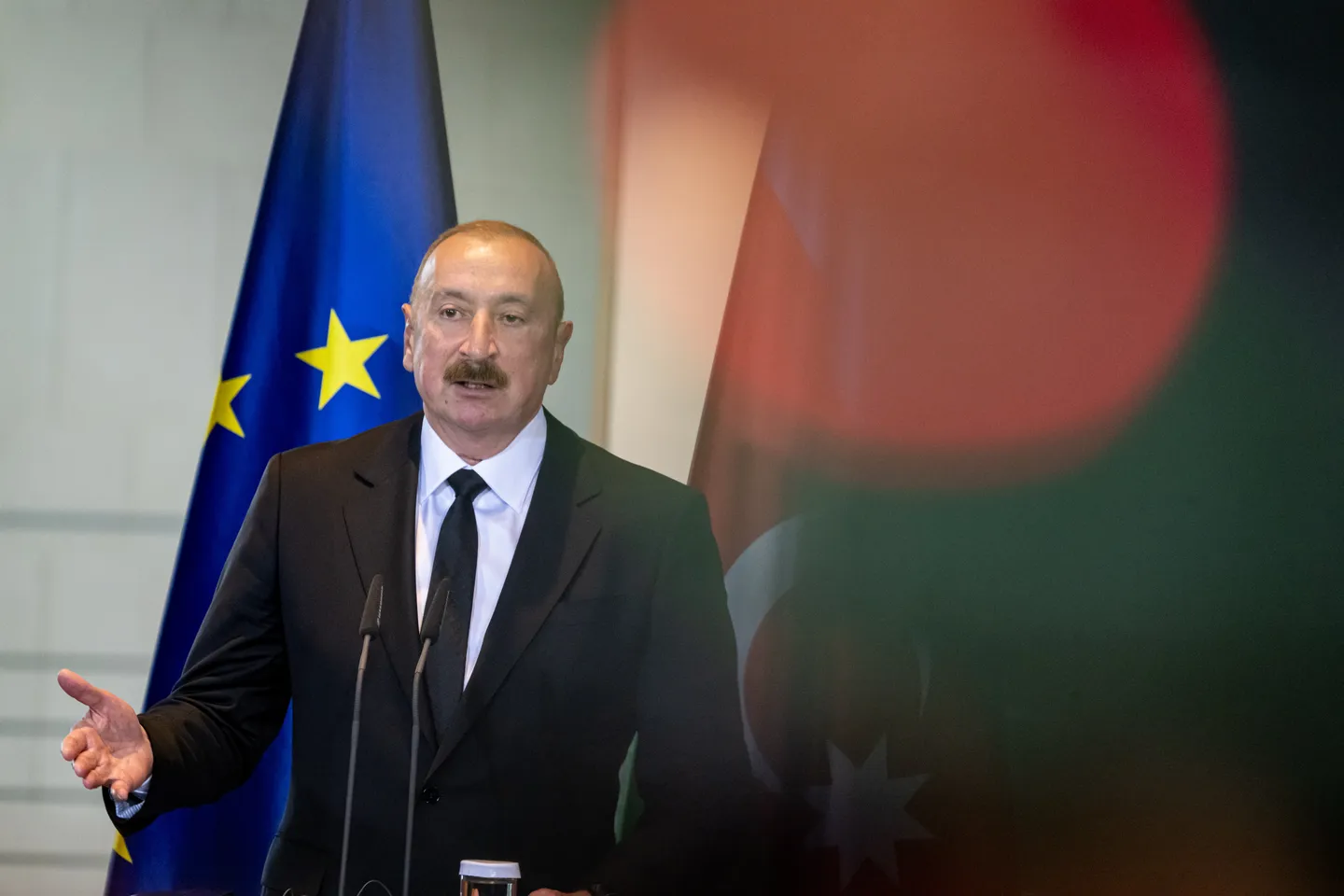 Aserbaidschan bestätigt Geheimdiplomatie in Baku