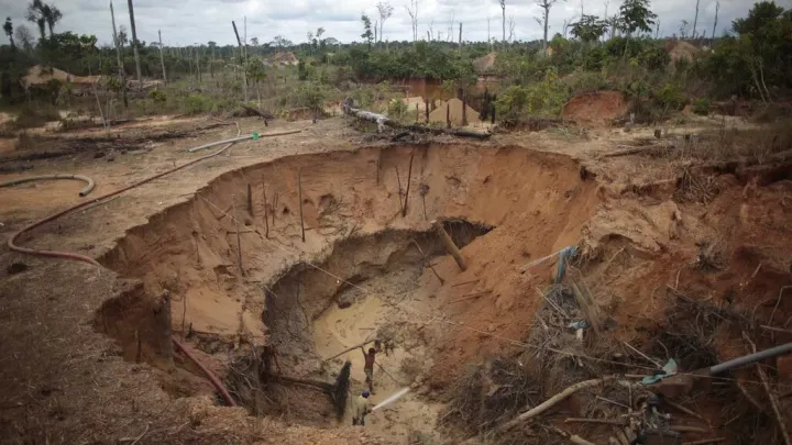 Tunnel collapses at British-run gold mine in Kenya, killing workers