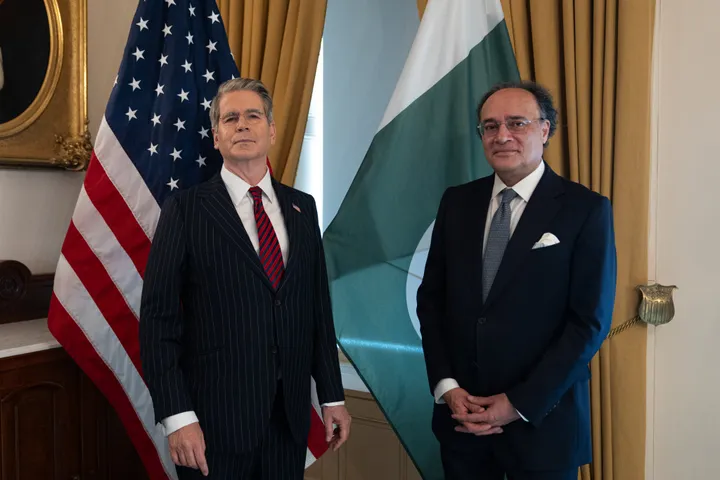 US Treasury's Bessent meets Pakistan's Aurangzeb, hails reforms and push to re-enter capital markets