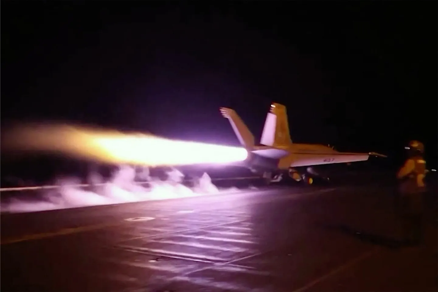 US launches fresh round of strikes on Iranian military targets as Middle East war intensifies