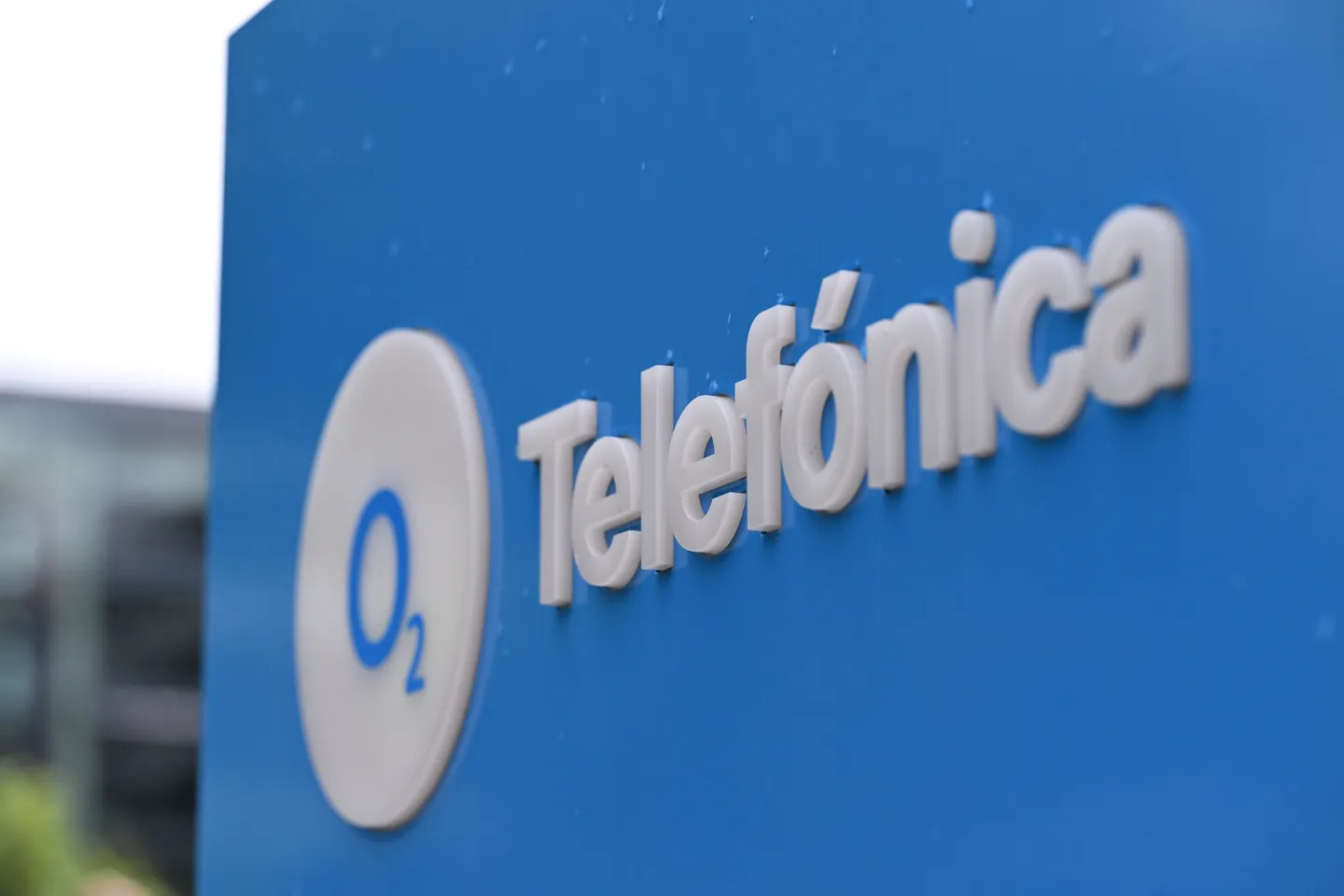 Mobilfunker O2 beschließt Abbau von jeder sechsten Stelle