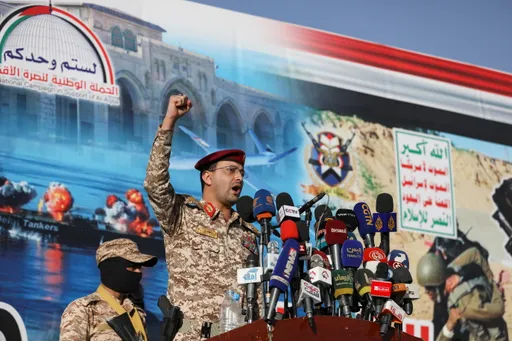 Los hutíes de Yemen se atribuyen ataques a petroleros saudíes en el mar Rojo: ¿qué está pasando?