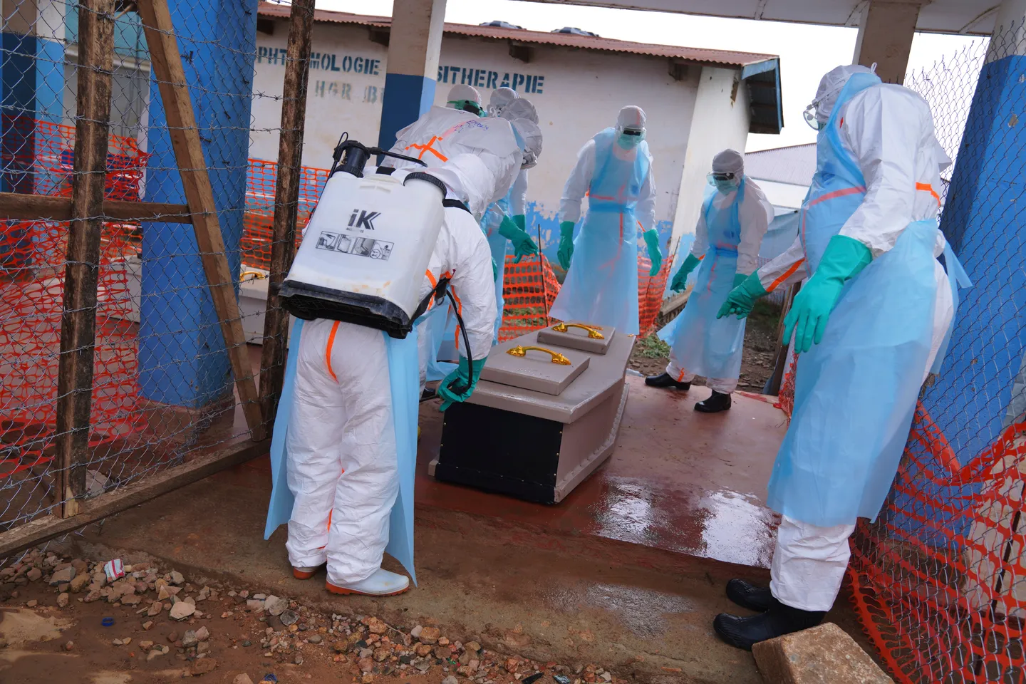 Le bilan de l'épidémie d'Ebola dépasse les 1 000 morts en RD Congo