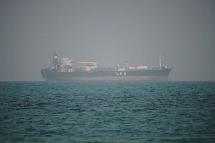 Saudi-arabisches Schiff im Roten Meer beschossen