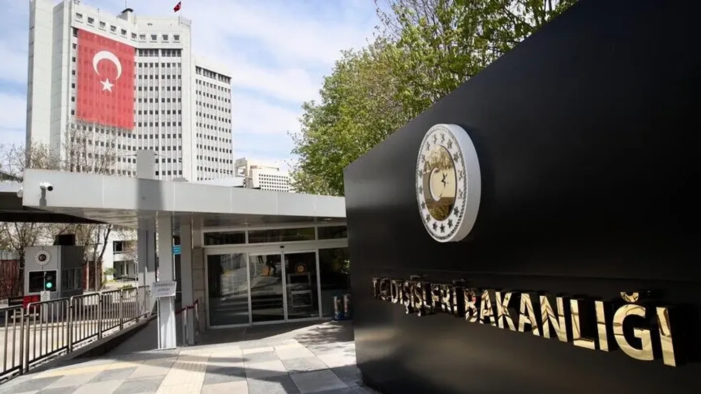 Türkiye e dënon ashpër bastisjen e Xhamisë Al-Aksa nga Izraeli, të udhëhequr nga një ministër