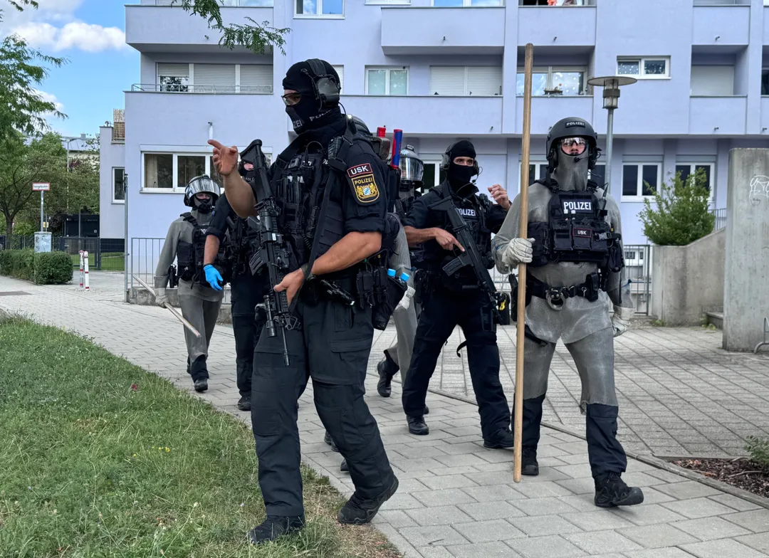 Tödliche Messerattacke in Bank - Verdächtiger festgenommen