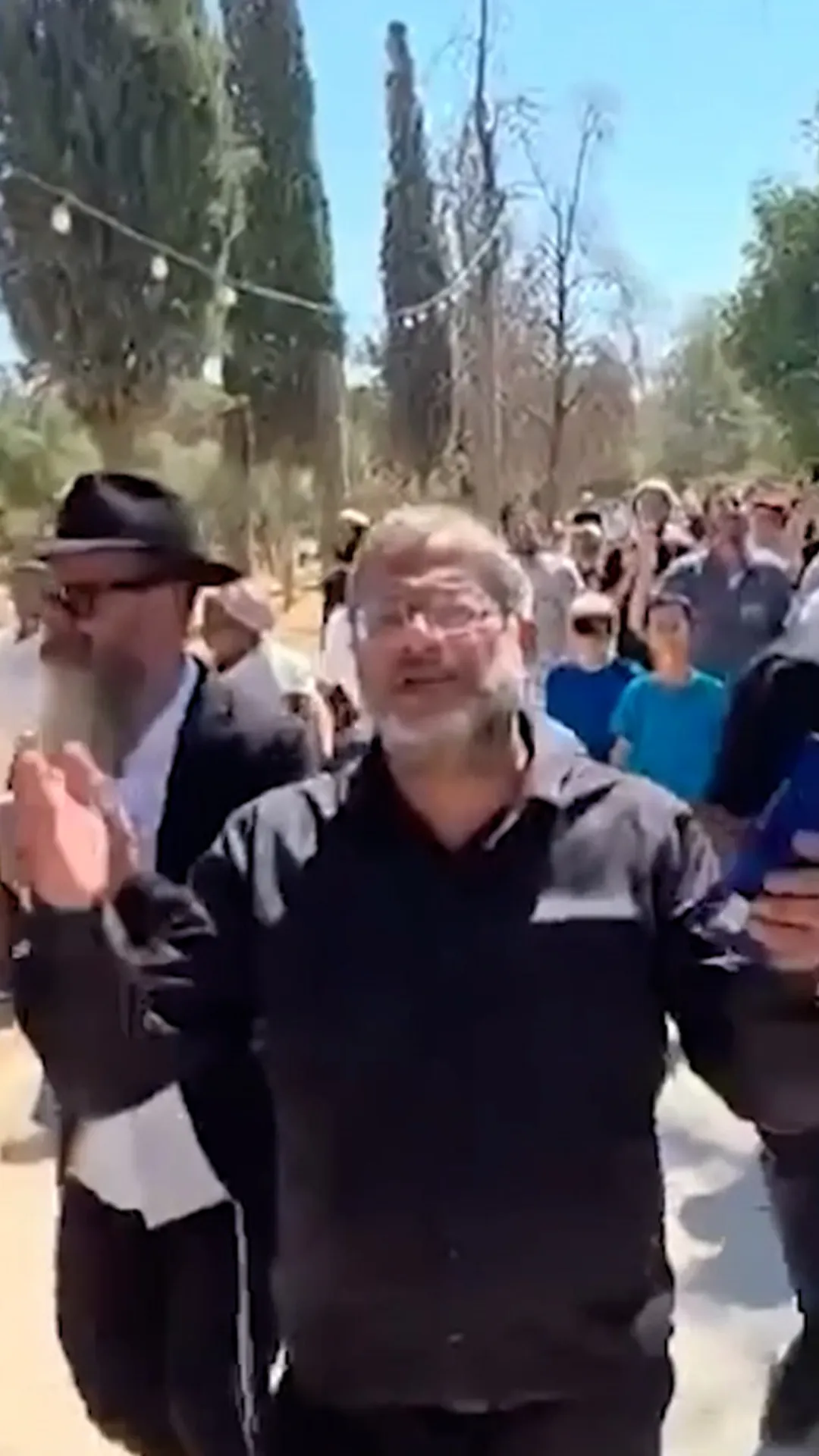 Ben Gvir bersama para pemukim ilegal Israel menyerbu Al-Aqsa