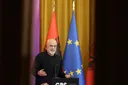 Rama: Protestat e ngadalësuan rritjen e turizmit në Shqipëri gjatë muajit qershor