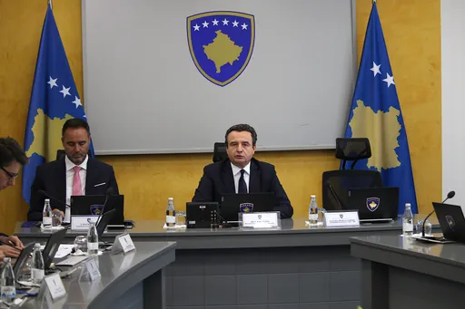 Kurti për dorëheqjet e serbëve nga institucionet: Nuk kemi të drejtë t’u themi kthehuni