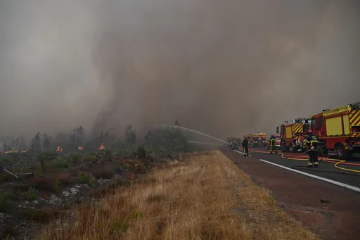 Waldbrände nahe Bordeaux: Evakuierungsaufruf für 55.000 weitere Menschen