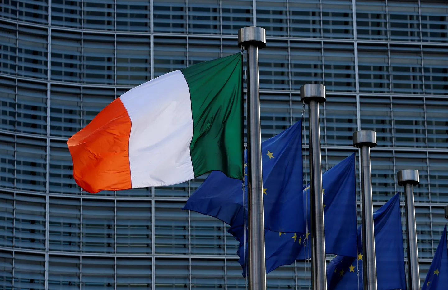 ترحيب فلسطيني ومصري بإقرار أيرلندا قانوناً يحظر استيراد بضائع المستوطنات