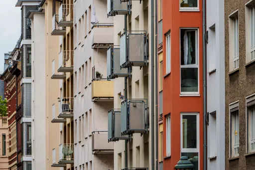 Miete für viele schwer bezahlbar: Was hält vom Kauf ab?