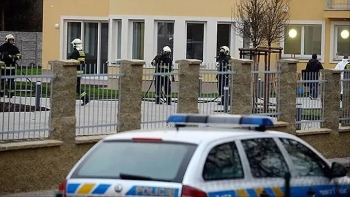 Češka policija pretražuje stotine objekata širom zemlje nakon dojava o bombi