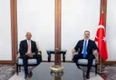 Ministri i Jashtëm i Türkiyes takohet me të dërguarin amerikan Tom Barrack