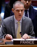 Ambassadeur français bloqué à Washington: Paris fait un pas vers l'apaisement