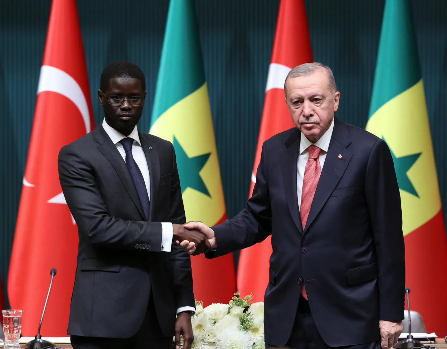 الرئيس أردوغان يبحث مع نظيره السنغالي العلاقات الثنائية وقضايا إقليمية ودولية