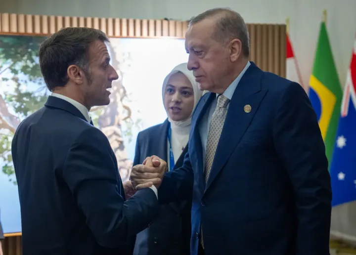 Macron remercie la Türkiye pour l’envoi de deux Canadairs contre les incendies