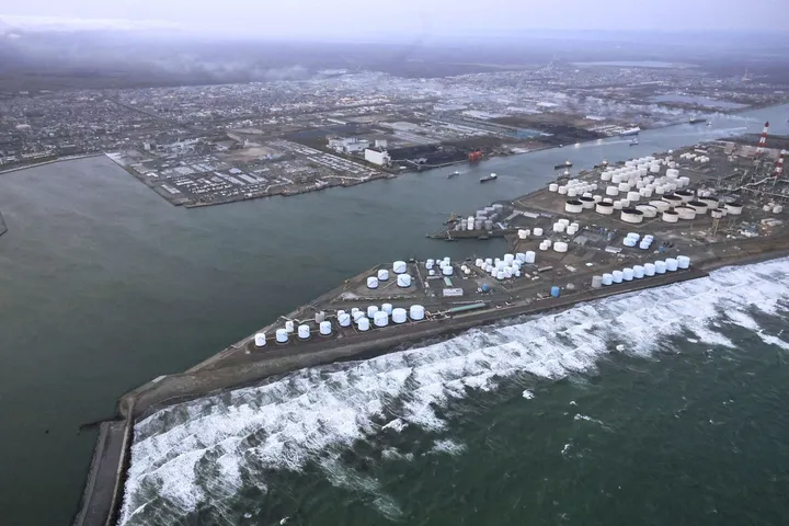 Tsunami alert issued in Japan after 7.1-magnitude quake