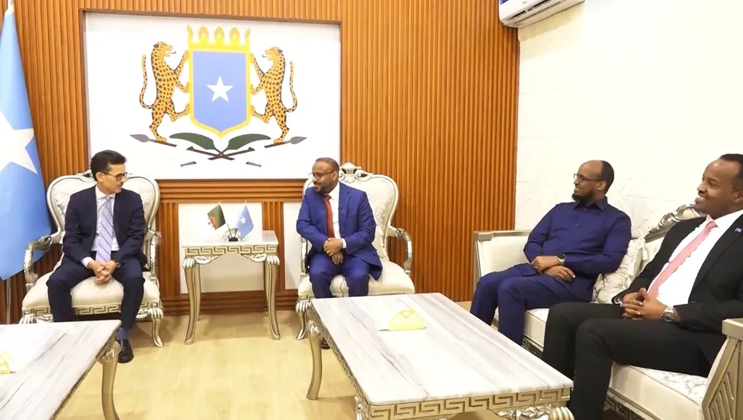 Aljeeriya oo 41 sano kadib dib u furaysa safaaraddeeda Muqdisho