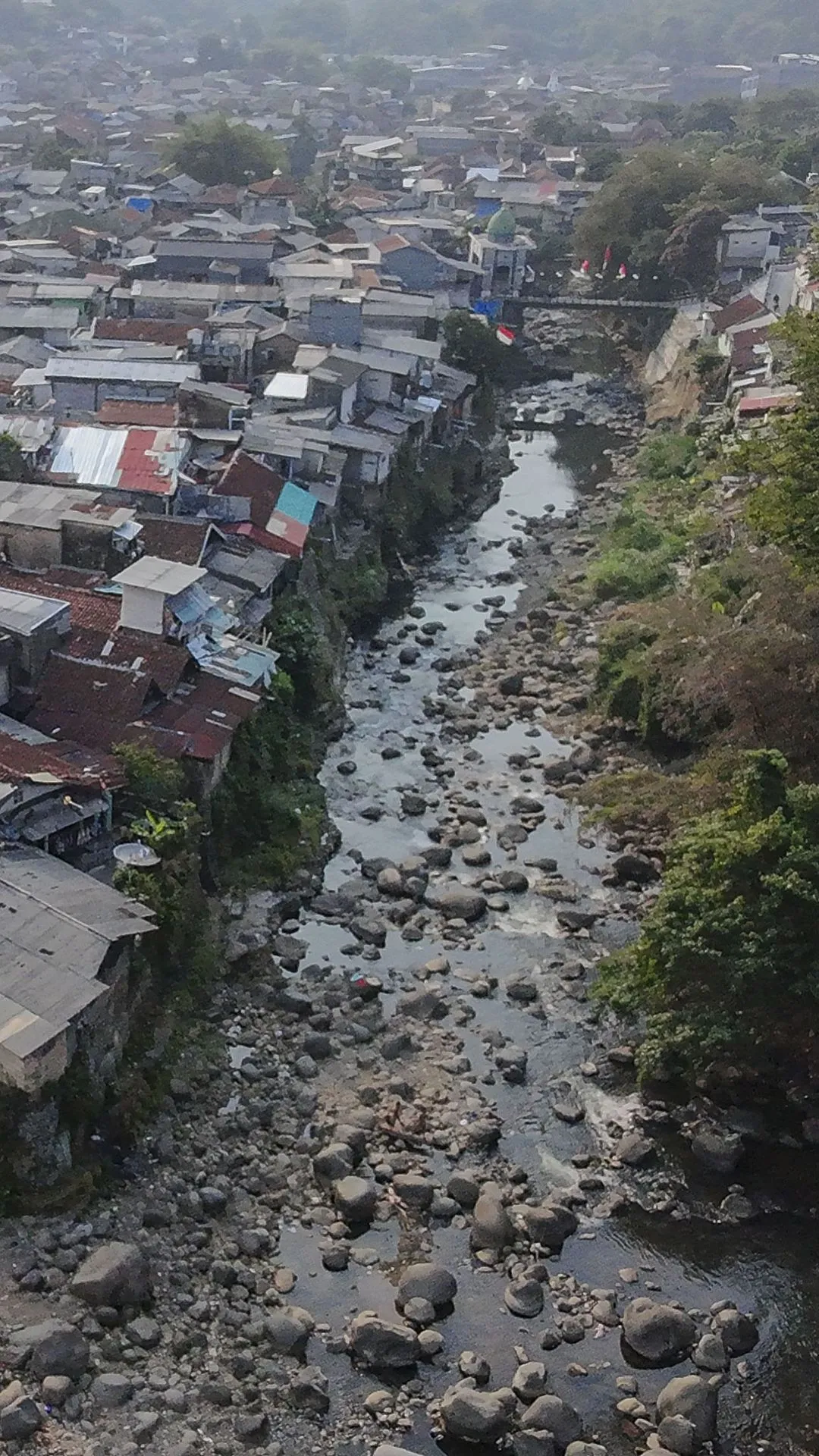 Debit Sungai Ciliwung menurun, BMKG peringatkan risiko kekeringan meningkat