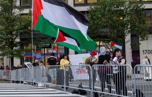 Pro-Palestinian protesters rally outside White House during Netanyahu visit